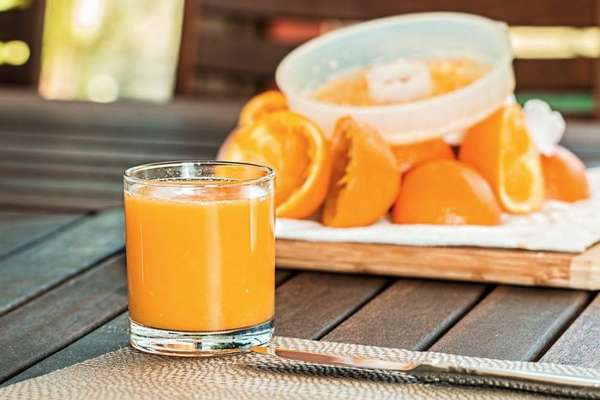 Свежевыжатый апельсиновый сок – польза или вред?