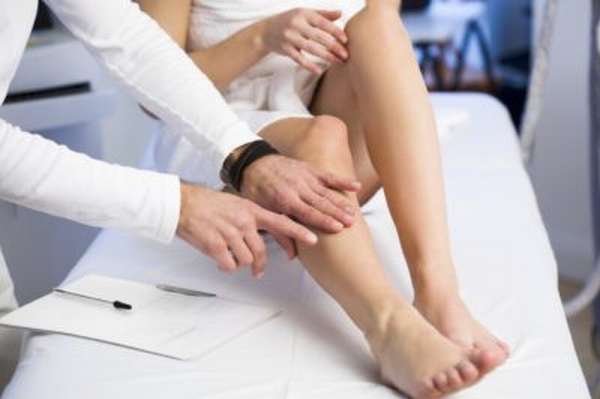 Лечение растяжения связки большого пальца ноги