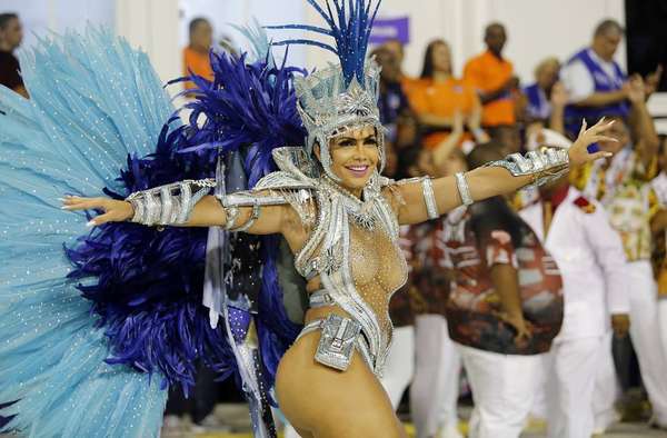 Как научиться танцевать, будто на бразильском карнавале?